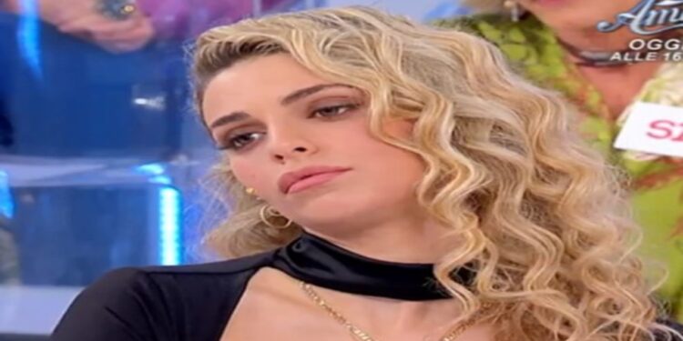 Uomini e Donne, anticipazioni 27 gennaio: annuncio choc di Carola a Federico