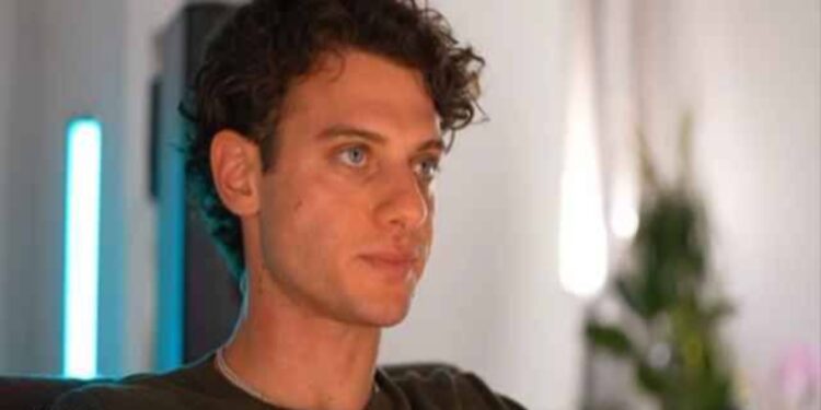 Uomini e Donne, anticipazioni 25 gennaio: Alessandro fa piangere Pamela. Esterna importante per Alice