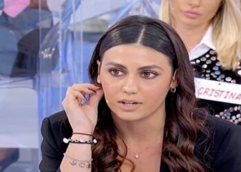 Uomini e Donne, anticipazioni 23 febbraio: Alice abbandona lo studio in lacrime