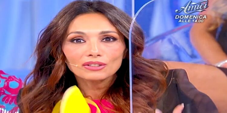 Uomini e Donne, anticipazioni 16 febbraio: Desdemona e Tina si contendono Ivan?