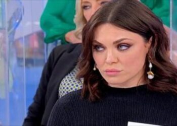 Uomini e Donne, la nuova dama Michela Russo: età, lavoro, vita privata e quando l’abbiamo già vista
