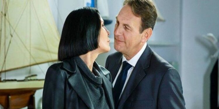 Un posto al sole, anticipazioni 28 febbraio: Roberto e Marina tornano a Napoli