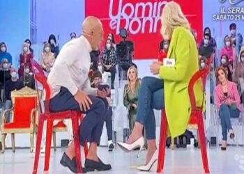 Uomini e Donne, anticipazioni 27 marzo: Silvio fa piangere Gemma. Lavinia prende decisioni