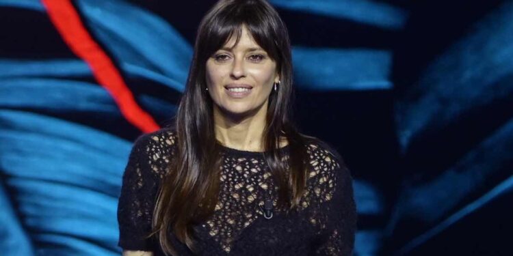 Claudia Pandolfi ha avuto una storia con una donna: la rivelazione