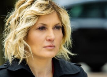 Un posto al sole, anticipazioni 26 maggio: Lara crede di essersi liberata della madre di Tommaso