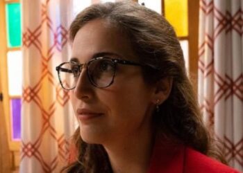 Un altro domani, anticipazioni 23 maggio: Linda vuole rimanere positiva. Julia si ricrede su Leo