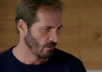 Un posto al sole, anticipazioni 10 maggio: Alberto lascerà la sua casa a Clara