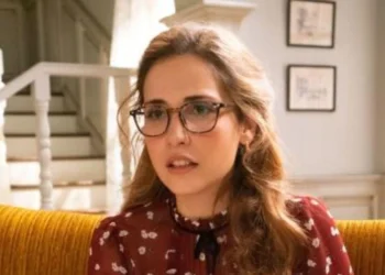 Un altro domani, anticipazioni 19 maggio: Julia vuole andare in terapia. Tirso e Olga vicini, ma c’è un problema