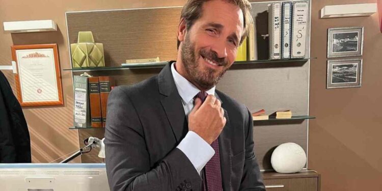 Un posto al sole, anticipazioni 5 giugno: Alberto torna a corteggiare Clara