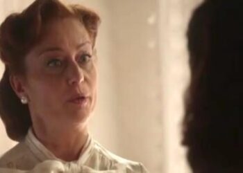 Un altro domani, anticipazioni 30 luglio: arriva Dolores. Carmen e Patricia agitate. Che succede a Julia?