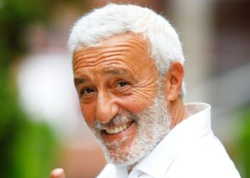 Un posto al sole, spoiler 1° settembre: Raffaele in cerca di un sostituto per Palazzo Palladini
