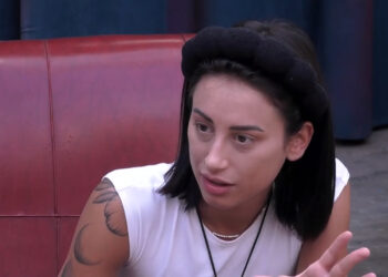 Grande Fratello: Letizia Petris spiega a Valentina Modini il motivo della sua nomination