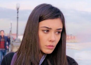 Un posto al sole, spoiler 5 settembre: Rossella e Riccardo dubbiosi