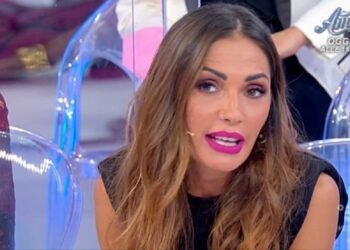 Uomini e Donne, anticipazioni 30 ottobre: rivedremo Manuela? Per Silvio arriva una nuova dama