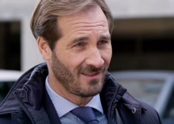 Un posto al sole, anticipazioni 3 ottobre: Alberto corteggia Diana, ma riceve un due di picche