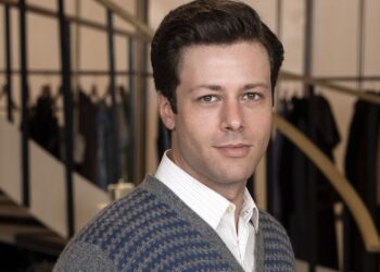 Il Paradiso delle Signore 8, spoiler 17 ottobre: Alfredo in crisi, Umberto e Flora ai ferri corti