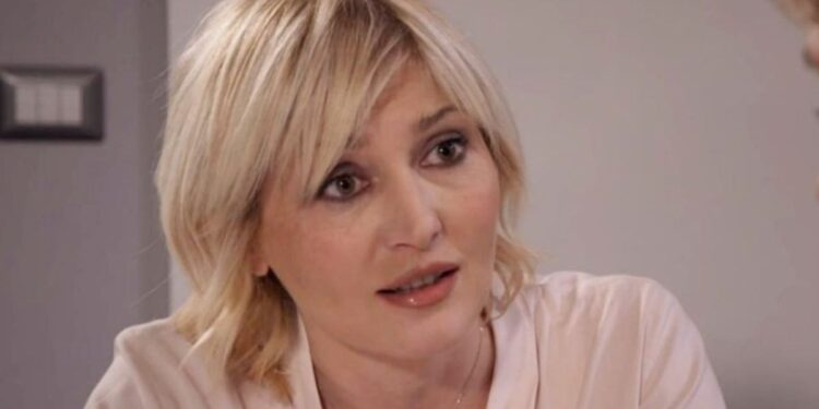 Un posto al sole, anticipazioni 13 dicembre: Ida pronta a lasciare Napoli, Roberto e Marina in ansia