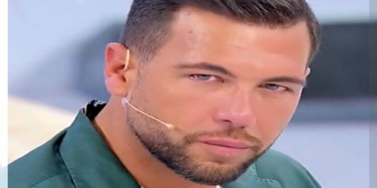 Uomini e Donne, anticipazioni 26 gennaio: come andrà a finire per Alessandro Vicinanza?
