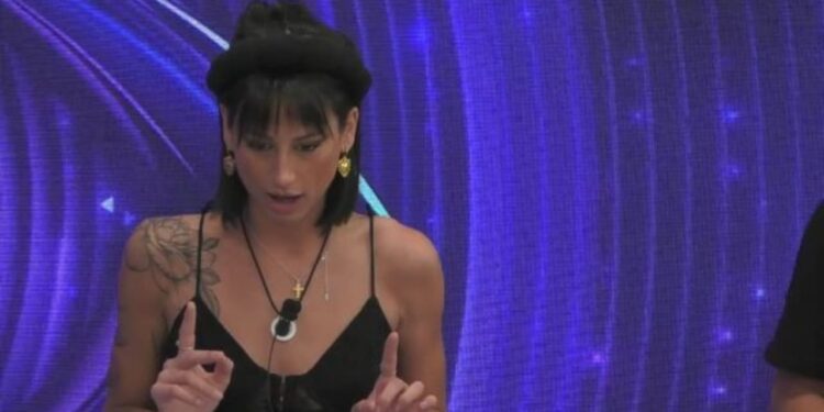 Grande Fratello, Letizia dice la sua sul rapporto tra Vittorio e Beatrice