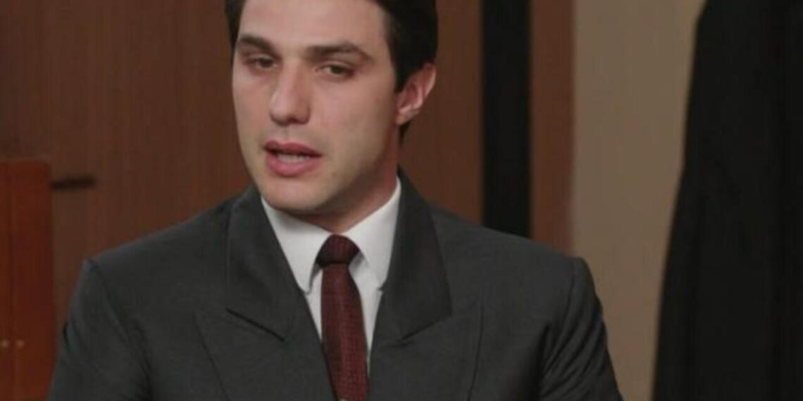 In foto Marcello de Il Paradiso delle Signore , screenshot © Rai 1.