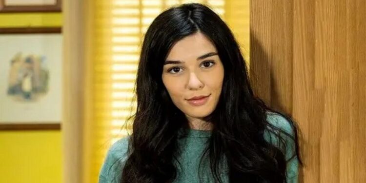 Un posto al sole, anticipazioni 13 marzo: Rossella ritrova affinità con Nunzio