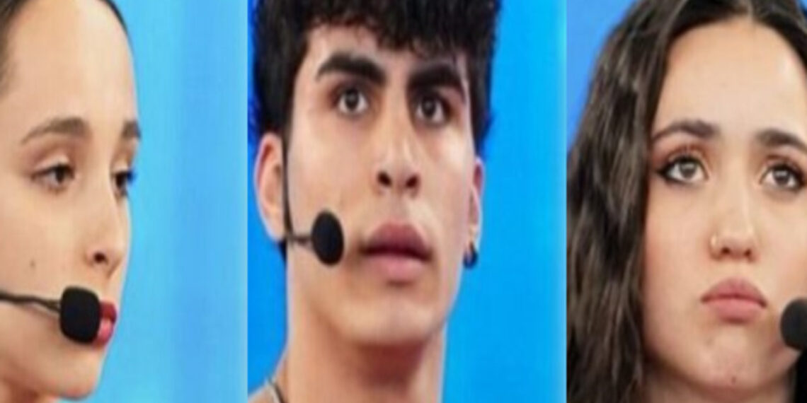 Lucia, Sofia e Giovanni - screenshot Amici © Canale 5.