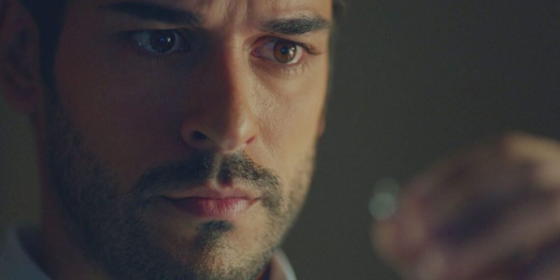 In foto Kemal di Endless Love screenshot © Canale 5.